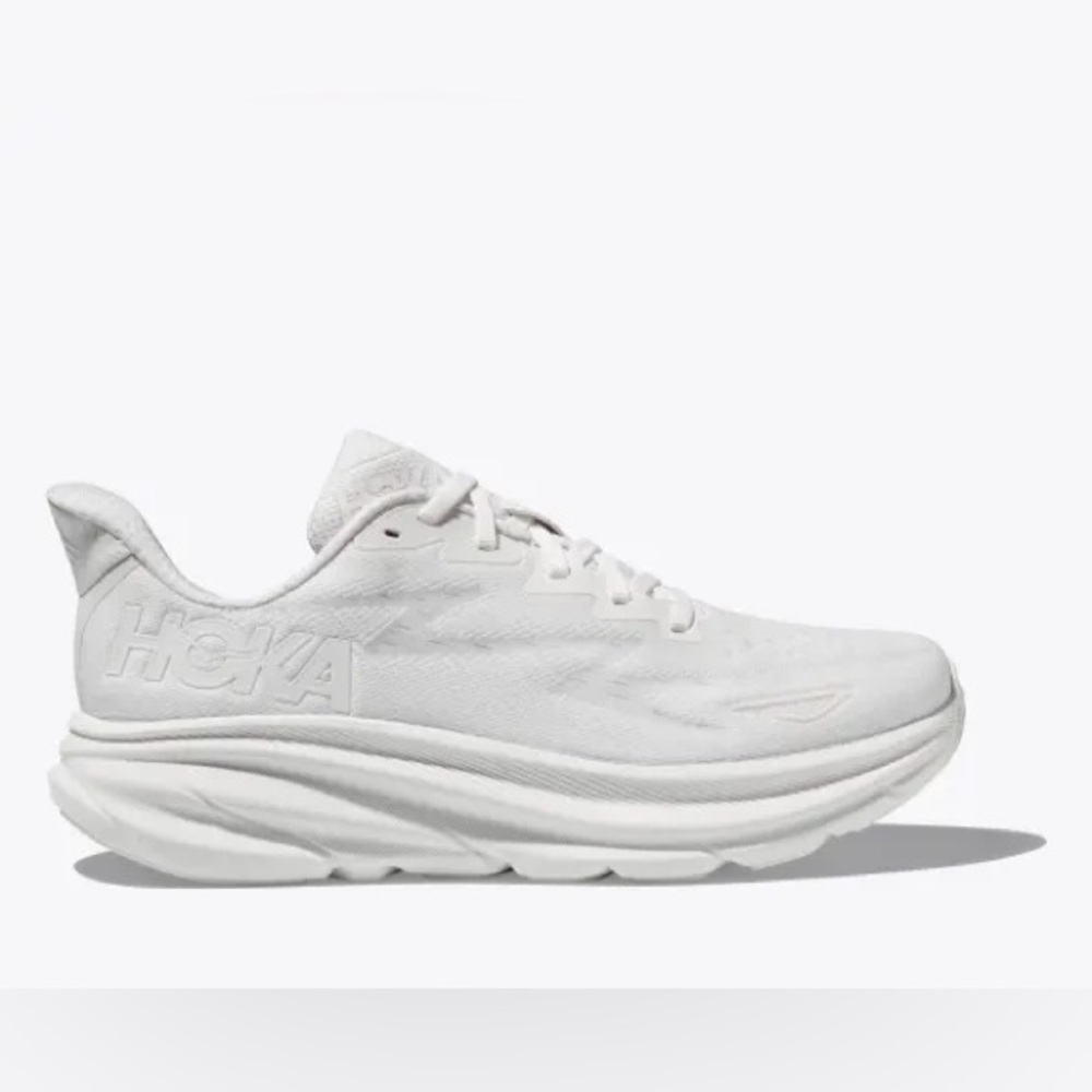 Hokas Clifton 9 Wide - Size 9